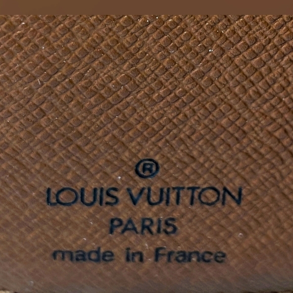 Louis Vuitton Vtg Monogram Compact Zip Around Bi aFold Wallet - Picture 15 of 16